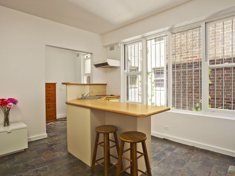 10/3 Barncleuth Square, Potts Point NSW 2011