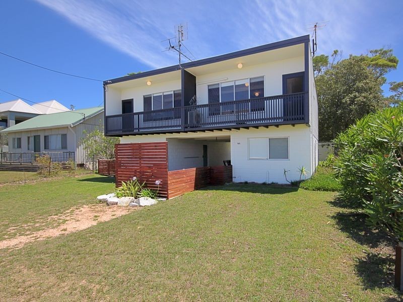 9 Coronation Drive, Broulee NSW 2537