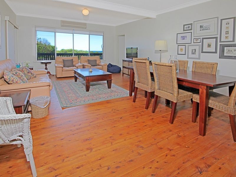 9 Coronation Drive, Broulee NSW 2537