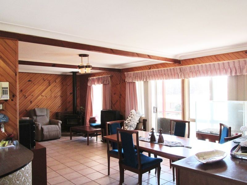 3 Parkes Parade, Tomakin NSW 2537