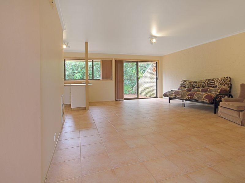1/2 Massey Street, Broulee NSW 2537