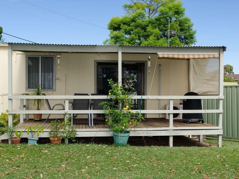 2 Barton Parade, Tomakin NSW 2537