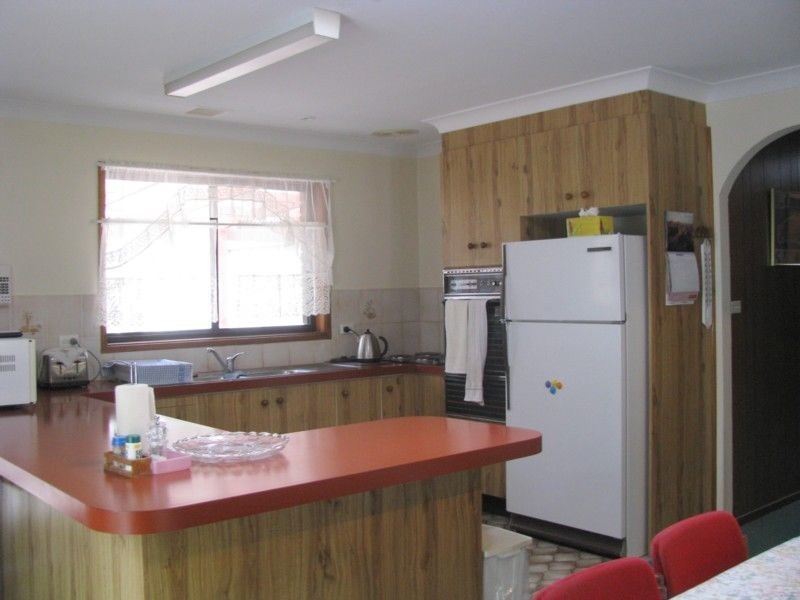 28 Annetts Parade, Mossy Point NSW 2537