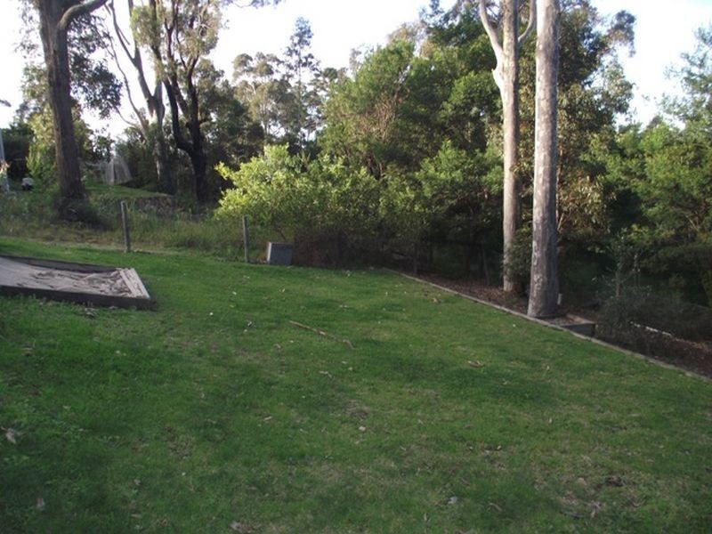 12 Hazel Road, Moruya Heads NSW 2537