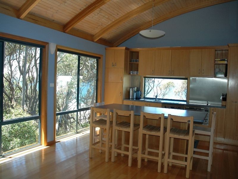 8 Cooks Crescent, Rosedale NSW 2536