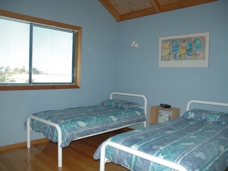 8 Cooks Crescent, Rosedale NSW 2536