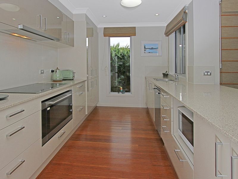 4 Gillan Grove, Broulee NSW 2537