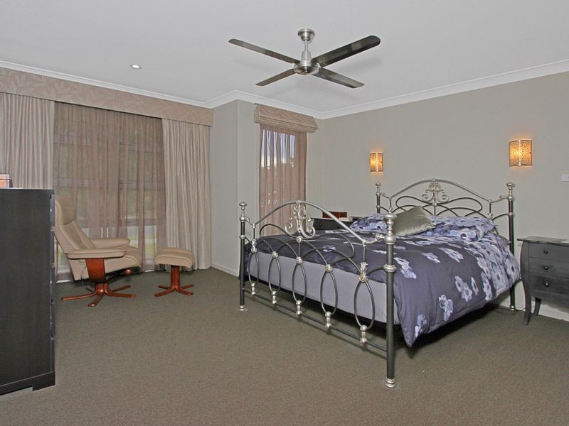 4 Gillan Grove, Broulee NSW 2537