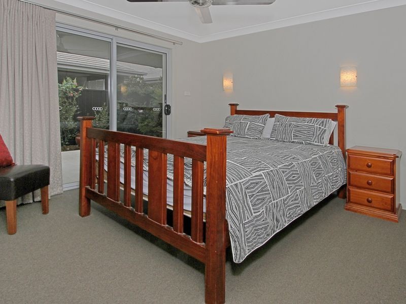 4 Gillan Grove, Broulee NSW 2537