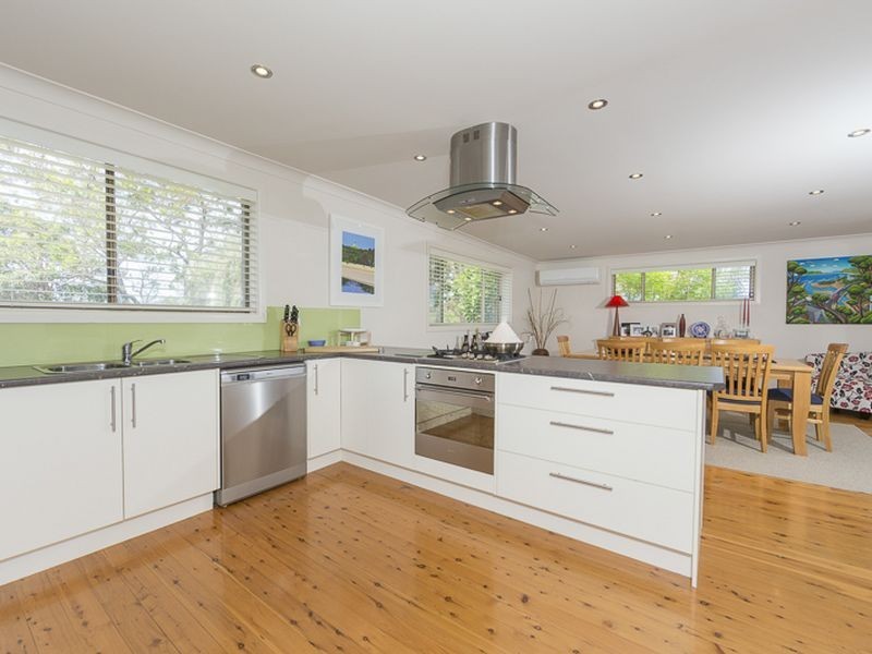 8 Clarke Street, Broulee NSW 2537