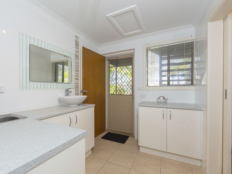8 Clarke Street, Broulee NSW 2537