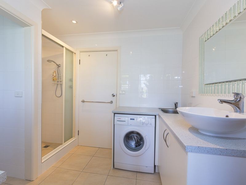 8 Clarke Street, Broulee NSW 2537