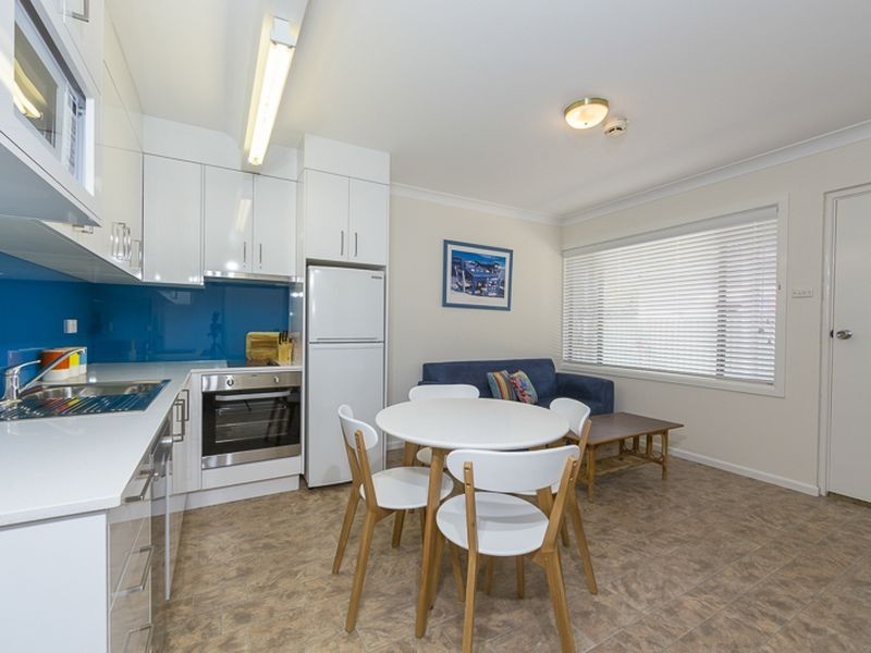 8 Clarke Street, Broulee NSW 2537