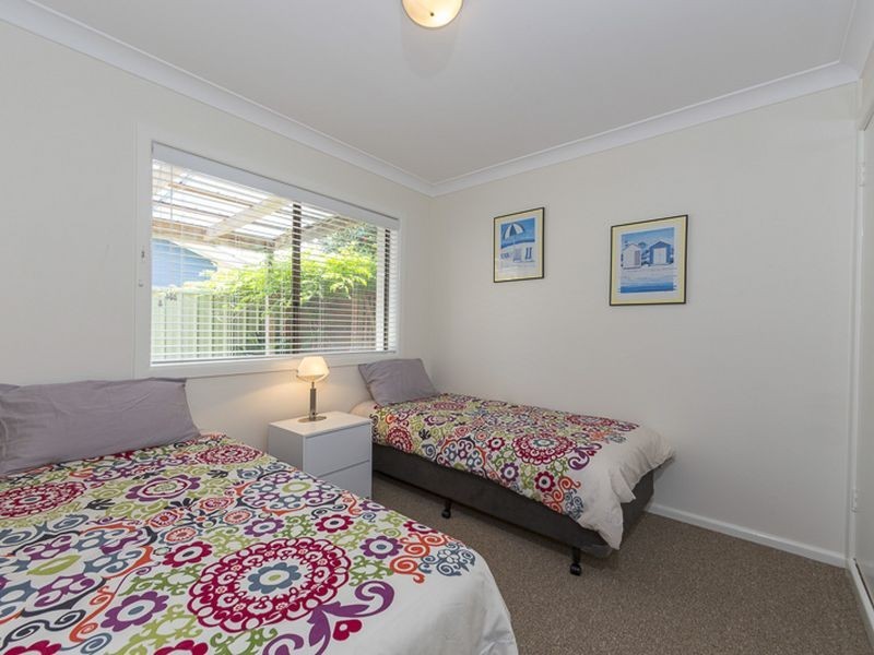 8 Clarke Street, Broulee NSW 2537