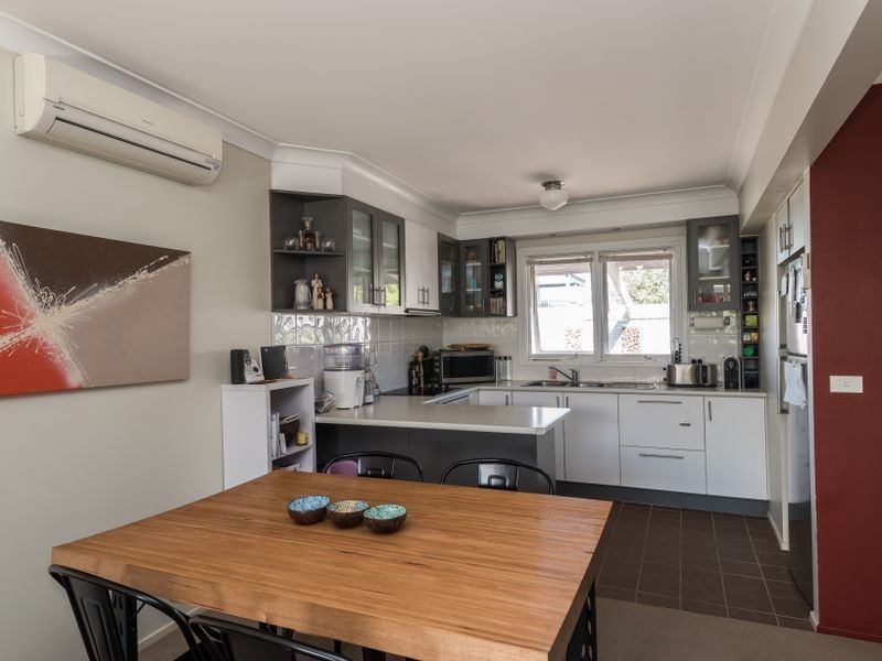 24B Yarralumla Crescent, Tomakin NSW 2537