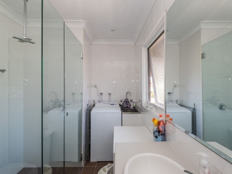 24B Yarralumla Crescent, Tomakin NSW 2537