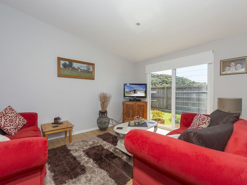 7 John Penn Drive, Tomakin NSW 2537