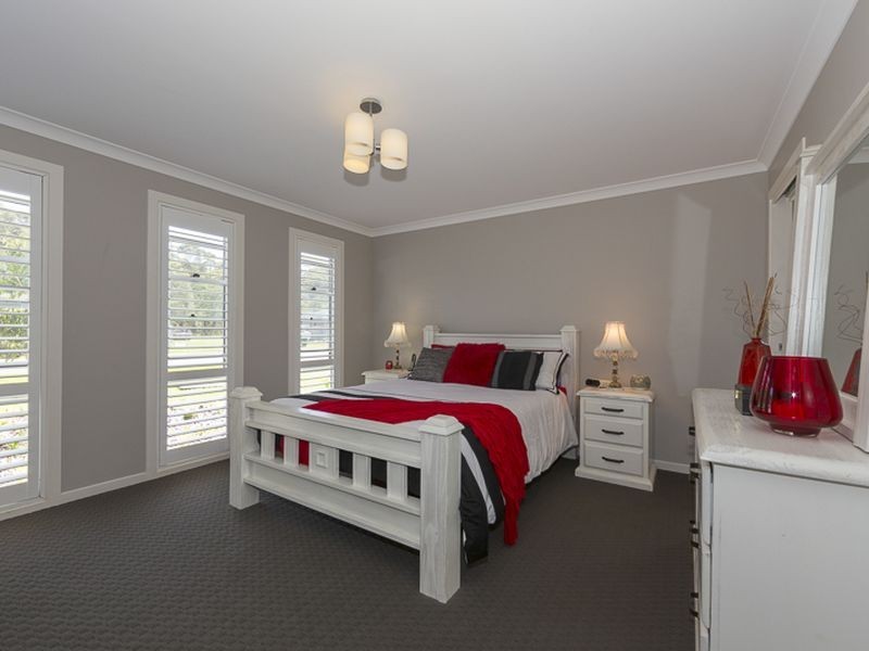 7 John Penn Drive, Tomakin NSW 2537