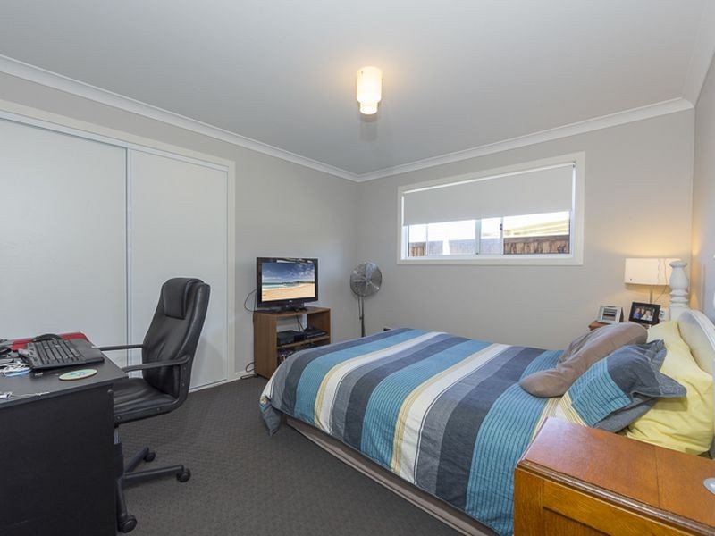 7 John Penn Drive, Tomakin NSW 2537