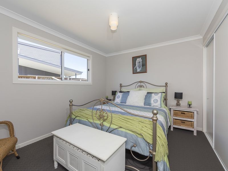 7 John Penn Drive, Tomakin NSW 2537