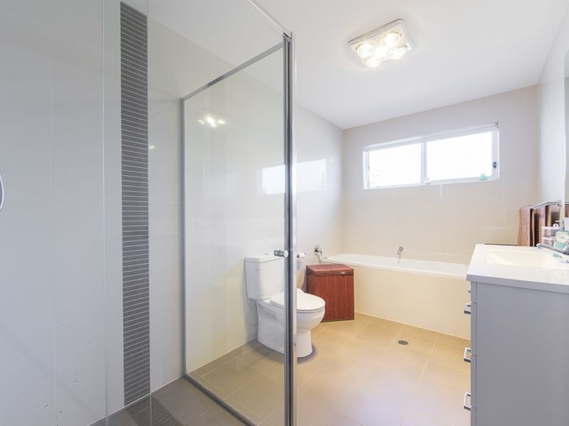 7 John Penn Drive, Tomakin NSW 2537