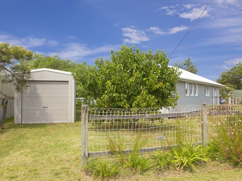 74 Ainslie Parade, Tomakin NSW 2537