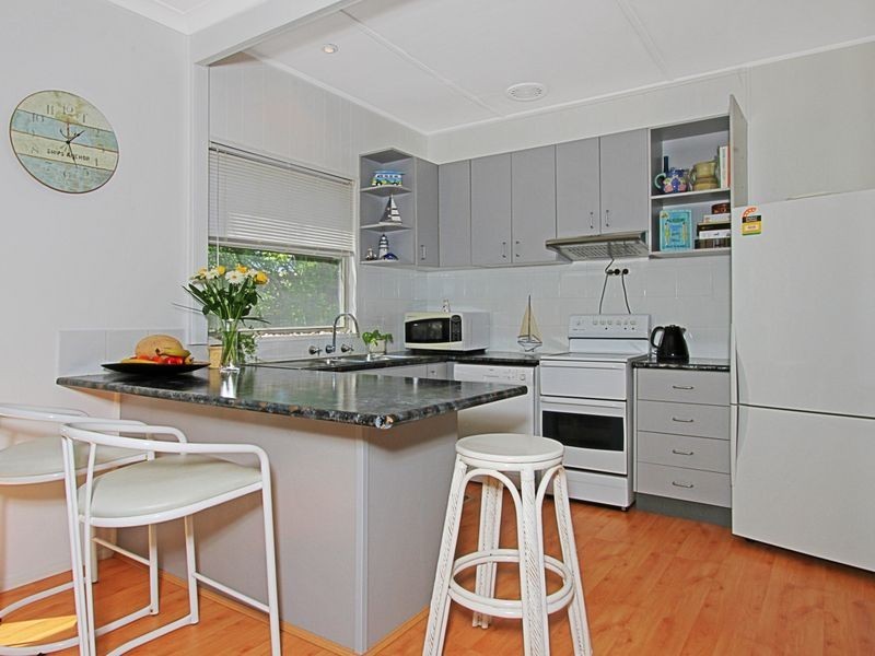 1 Massey Street, Broulee NSW 2537