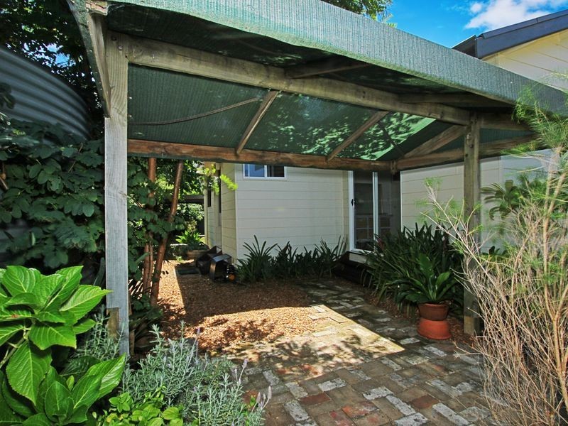 1 Massey Street, Broulee NSW 2537