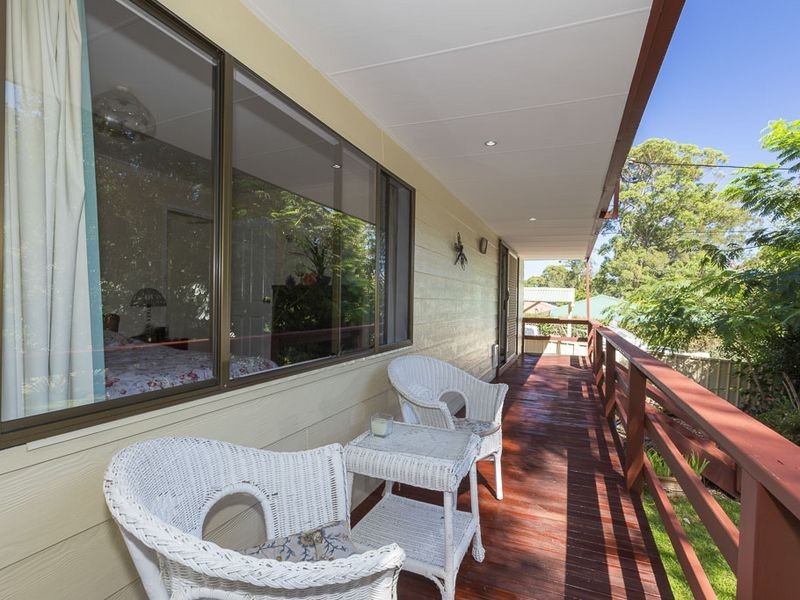 15 Tomakin Place, Tomakin NSW 2537