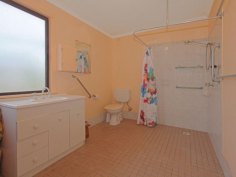 100 Smith Street, Broulee NSW 2537