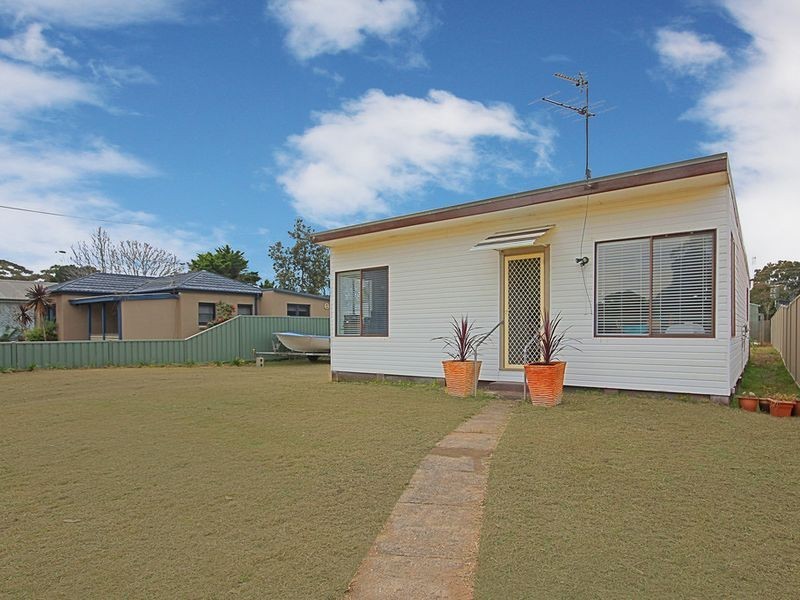 100 Smith Street, Broulee NSW 2537