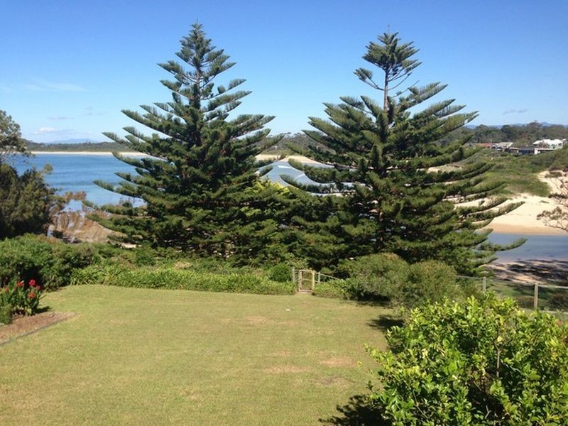 121 Annetts Parade, Mossy Point NSW 2537