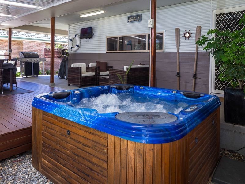 26 Yarralumla Crescent, Tomakin NSW 2537