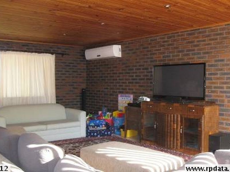 23 Forest Parade, Tomakin NSW 2537