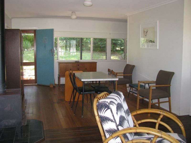 112 Annetts Parade, Mossy Point NSW 2537