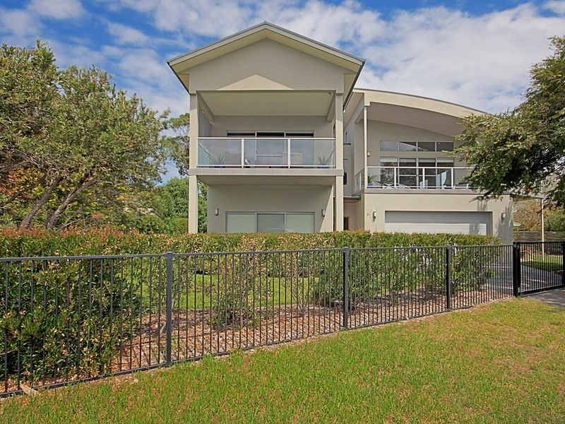 2A Clarke Street, Broulee NSW 2537