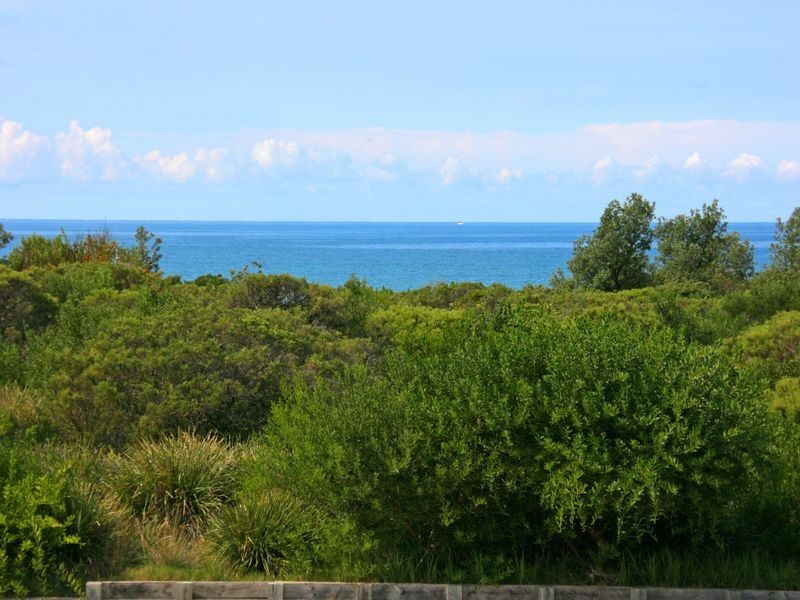 8/77 Coronation Drive, Broulee NSW 2537