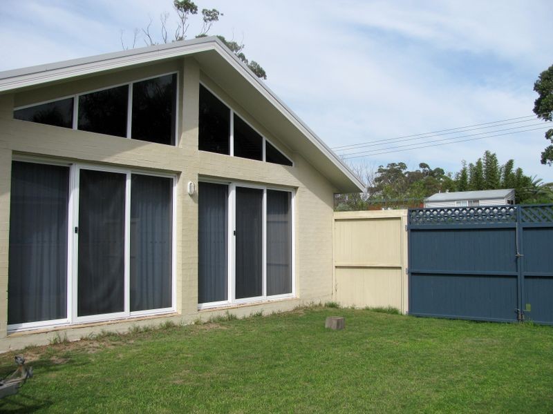 7 Charles Street, Broulee NSW 2537