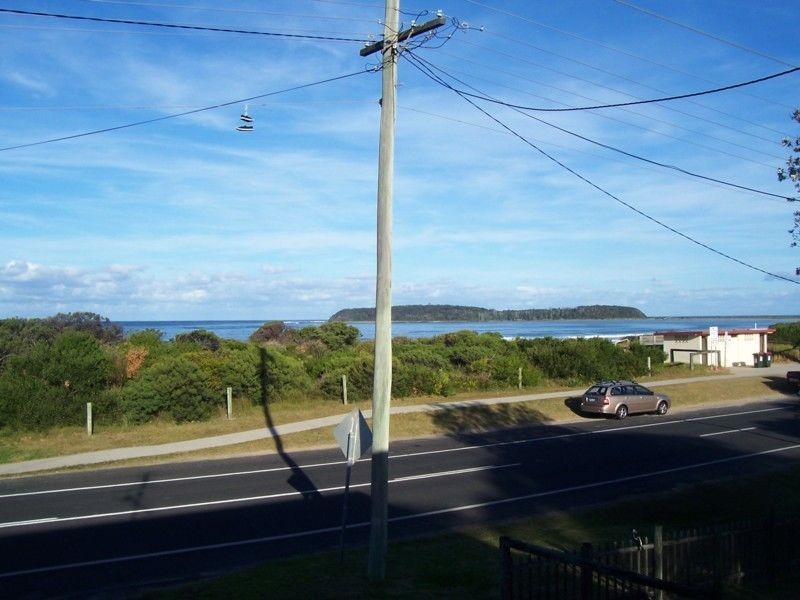 9b Coronation Drive, Broulee NSW 2537