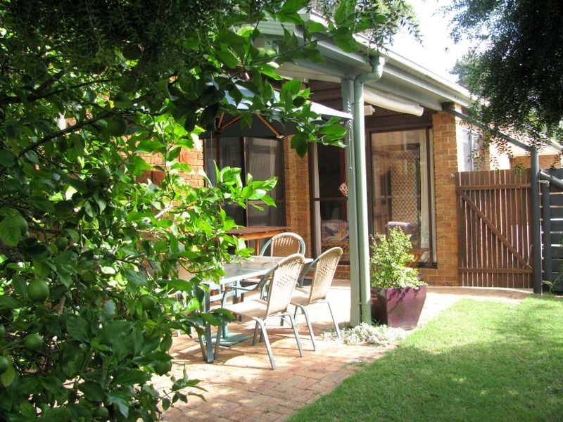 2/40 Smith Street, Broulee NSW 2537