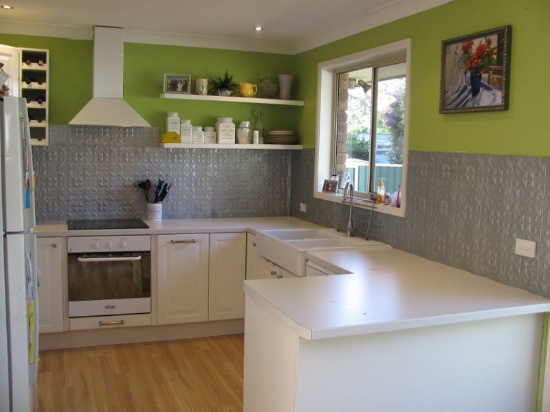 17B River Road, Mossy Point NSW 2537