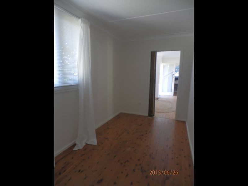 13 Surfside Avenue, Mossy Point NSW 2537