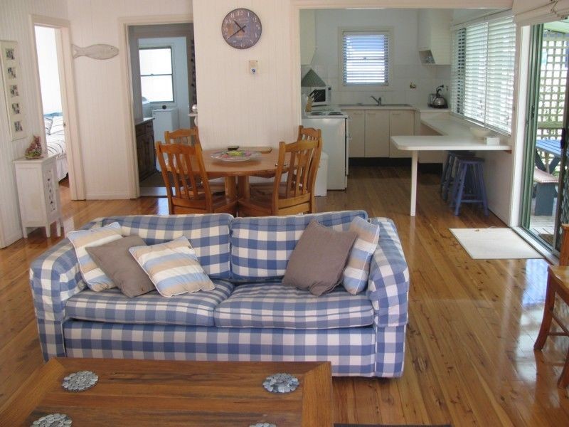 28 Smith Street, Broulee NSW 2537