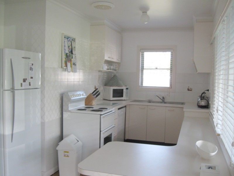 28 Smith Street, Broulee NSW 2537