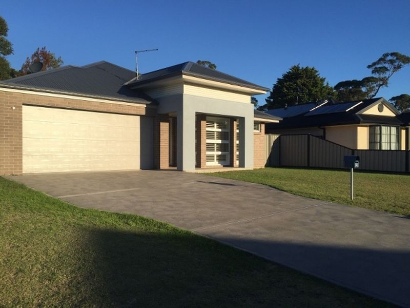 16 Hedley Way, Broulee NSW 2537