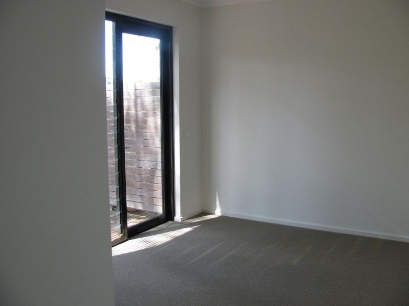 2/13 Coronation Drive, Broulee NSW 2537