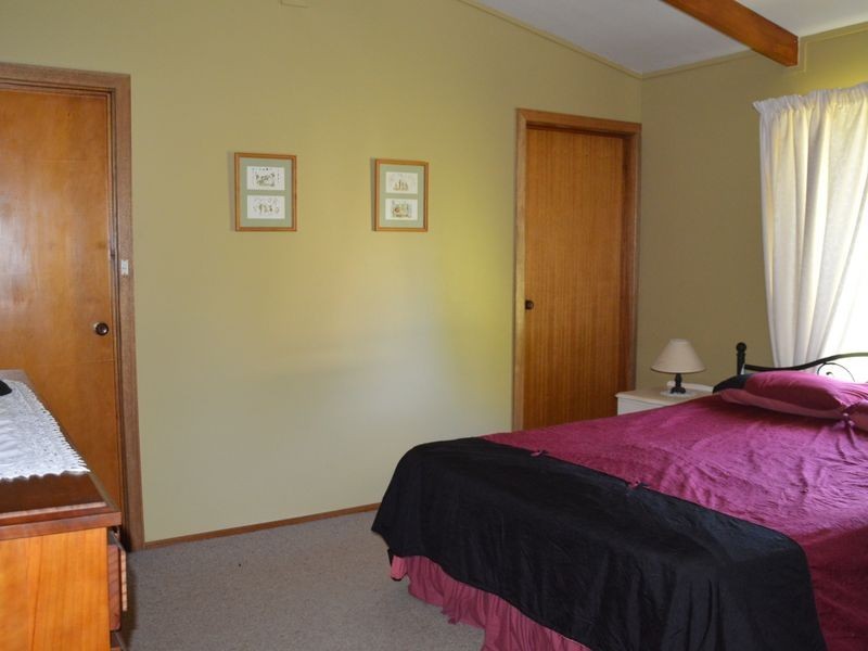 42 Lindsay Road, North Rothbury NSW 2335