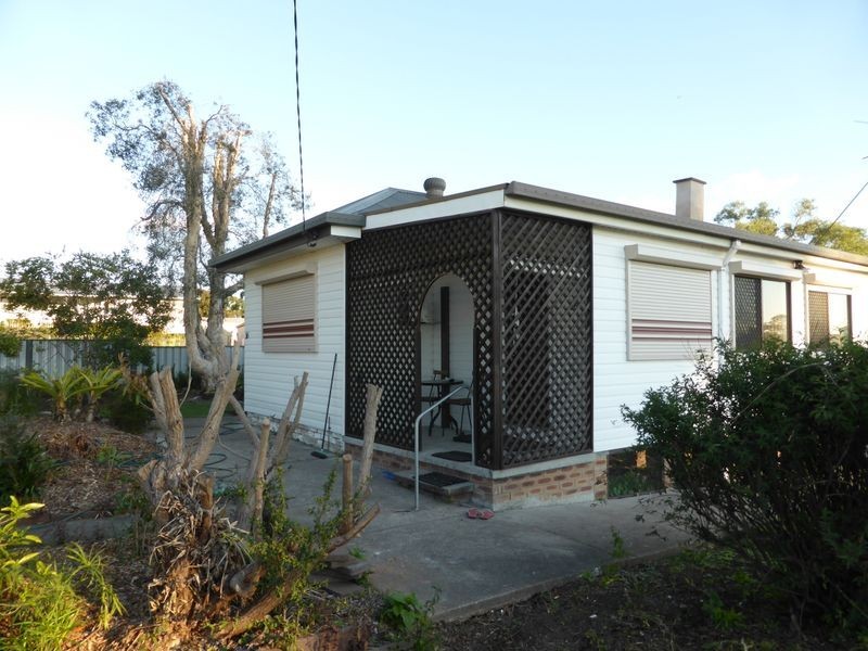 16 Little Park Street, Greta NSW 2334