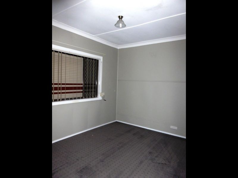 16 Little Park Street, Greta NSW 2334