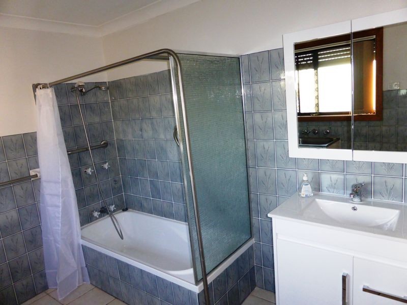 16 Little Park Street, Greta NSW 2334